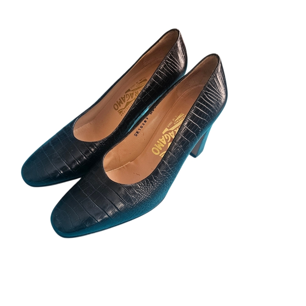 Salvatore Ferragamo Black Croc-Embossed Leather Pump Size 7.5C